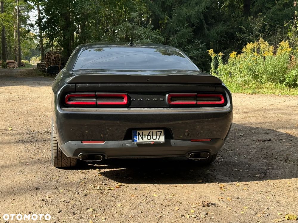 Dodge Challenger 6.4 Scat Pack - 6