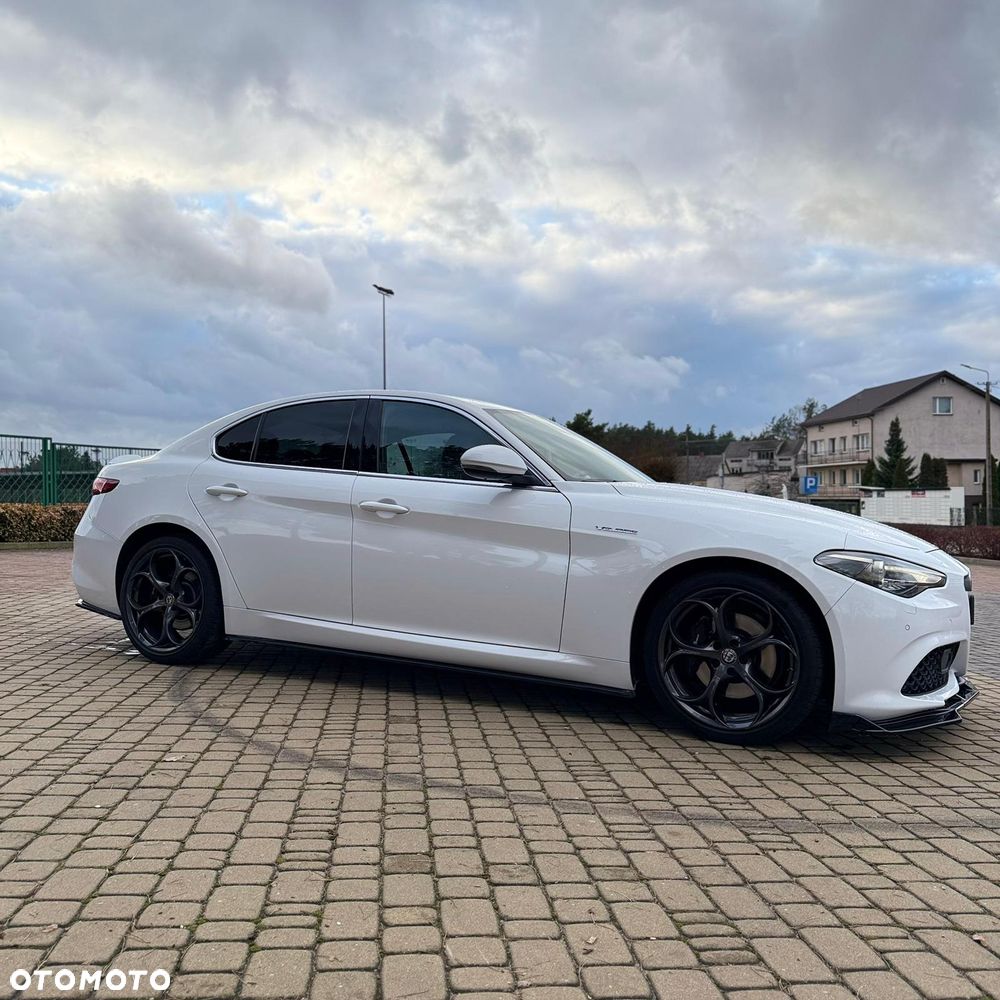 Alfa Romeo Giulia 2.0 Turbo Veloce Q4 - 4