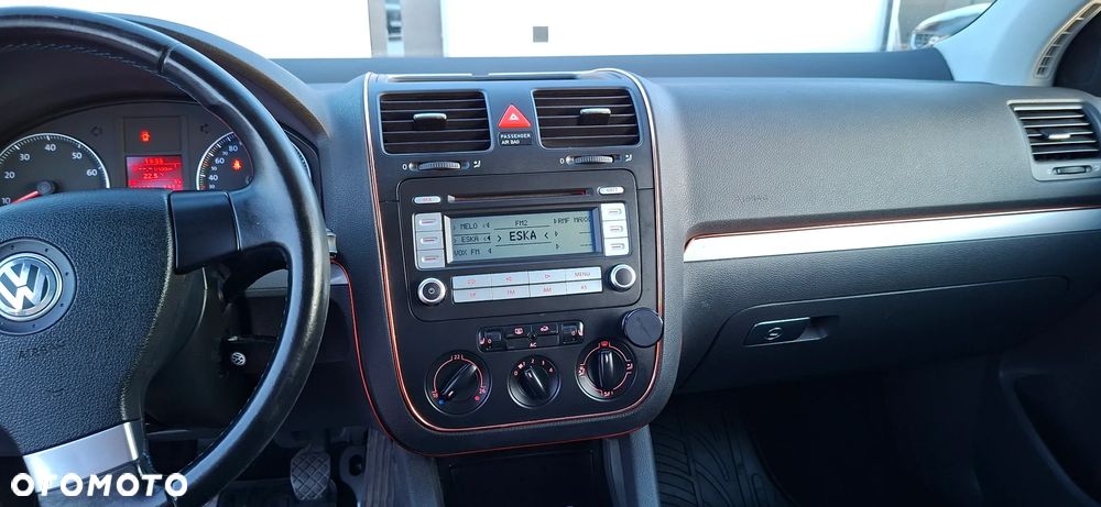 Volkswagen Golf 1.6 Goal - 37