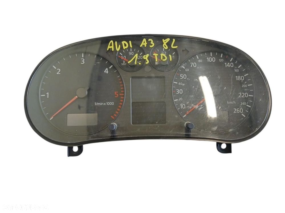 LICZNIK AUDI A3 8L 1.9 TDI 8L0920900M - 1
