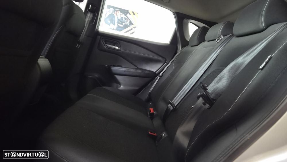 Nissan Qashqai 1.3 DIG-T Acenta Xtronic - 11