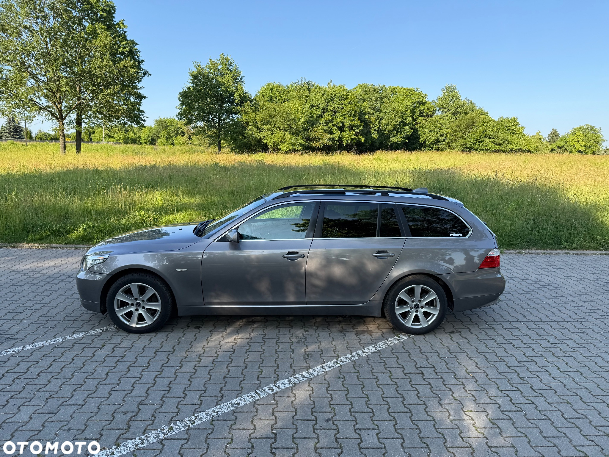 BMW Seria 5 525xd Touring - 4