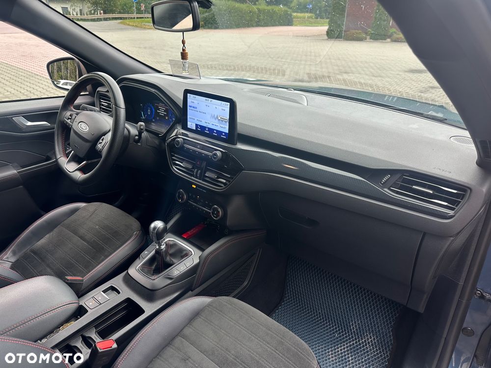 Ford Kuga 1.5 EcoBoost FWD ST-Line X - 11