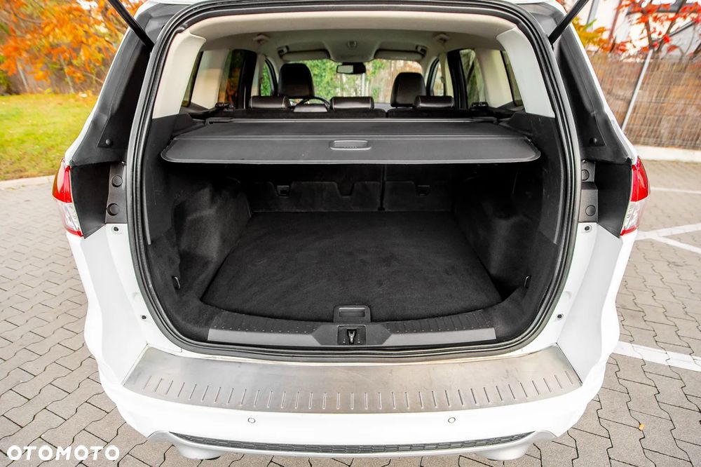 Ford Kuga 1.6 EcoBoost 4x4 Titanium - 16