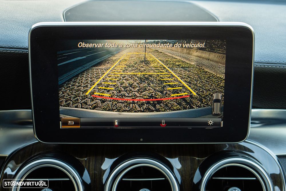 Mercedes-Benz C 300 BlueTEC Hybrid AMG Line - 9