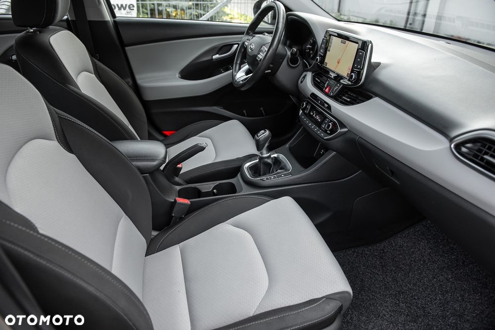 Hyundai i30 1.4 T-GDI Premiere Luxury - 29