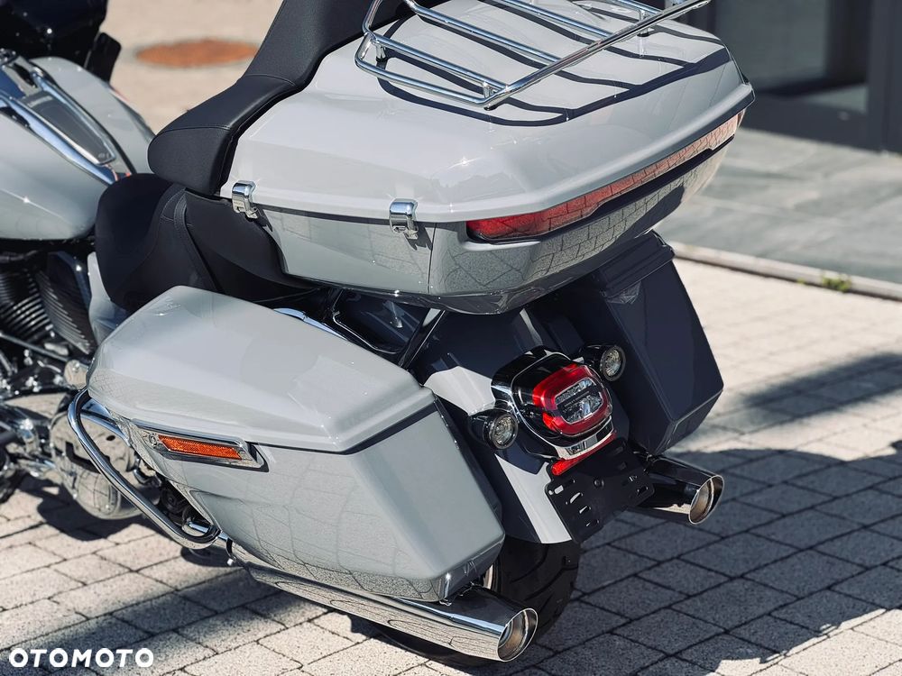 Harley-Davidson Touring Road Glide - 24