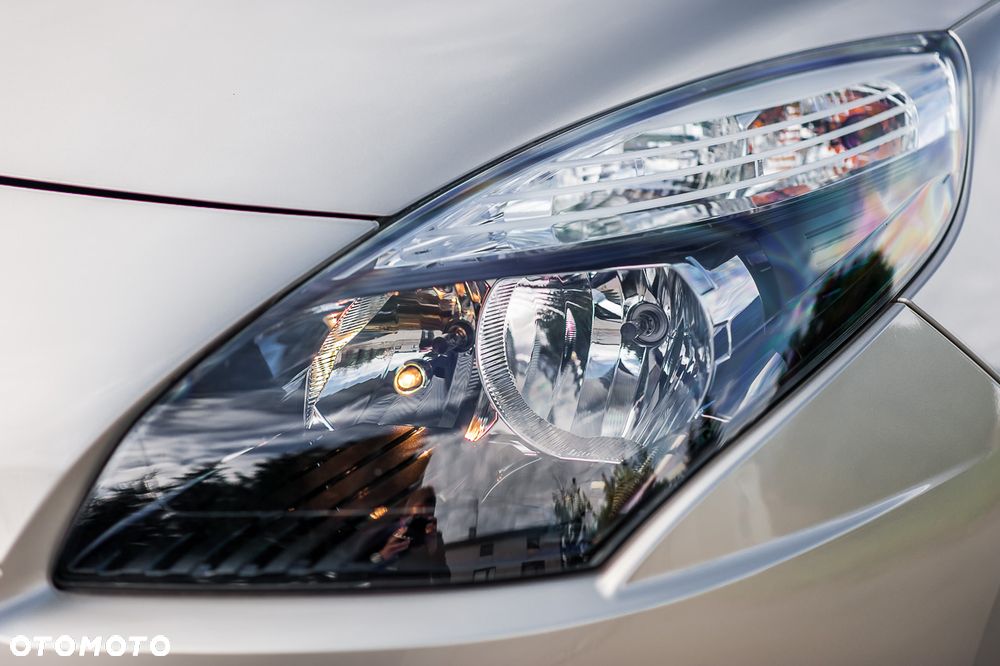 Renault Scenic - 8