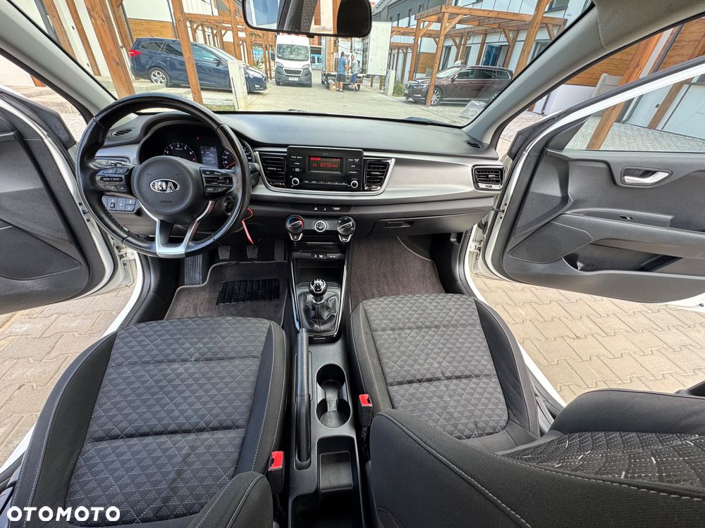 Kia Rio - 11