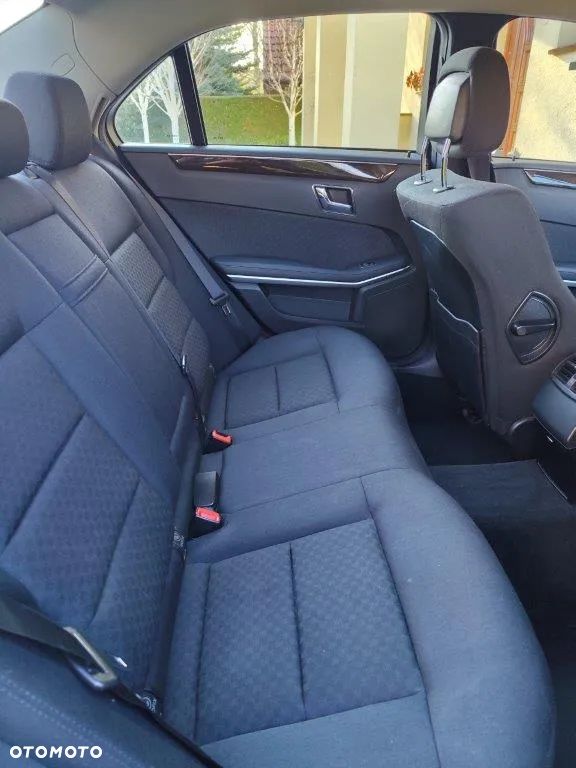 Mercedes-Benz Klasa E - 16