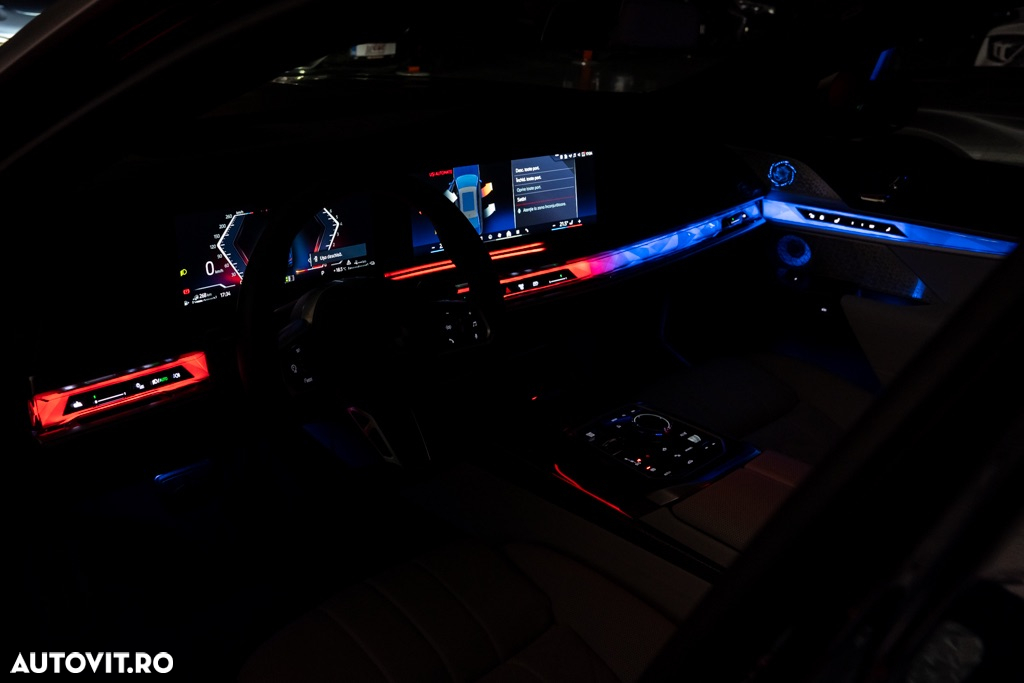 BMW Seria 7 750e xDrive AT PHEV - 32
