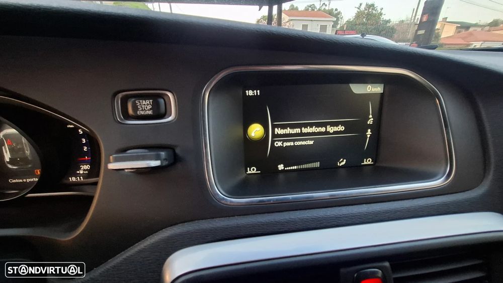 Volvo V40 2.0 D2 R-Design - 38