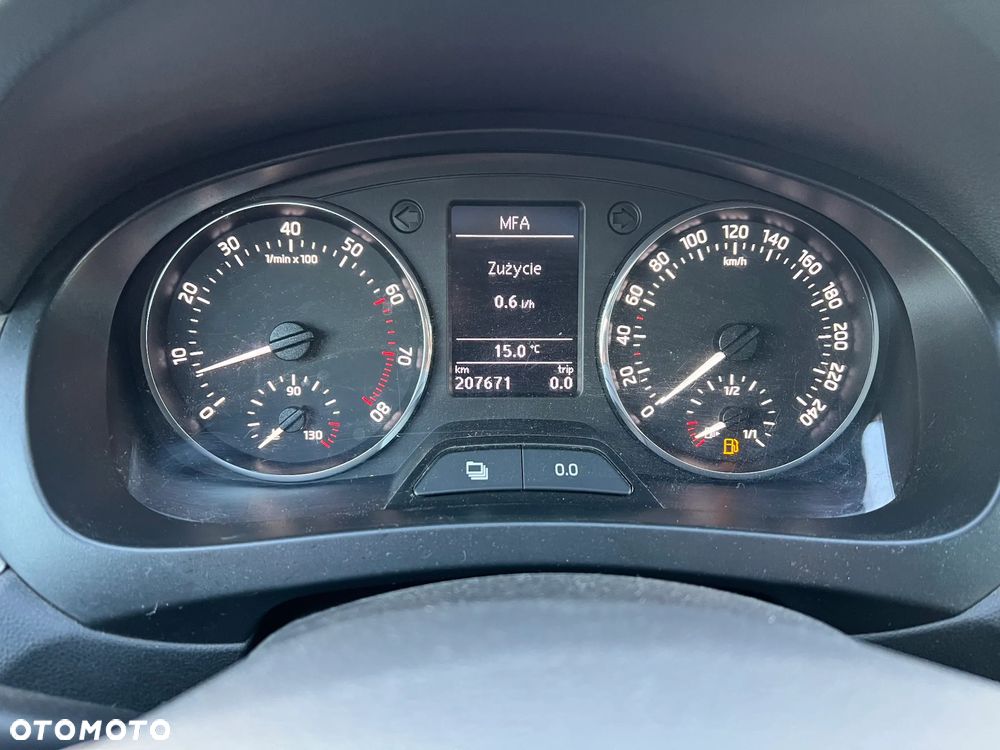 Skoda RAPID 1.2 TSI Ambition Green tec - 16