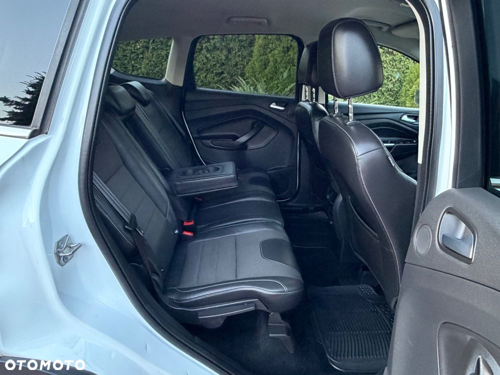 Ford Kuga 2.0 TDCi 2x4 Titanium - 17