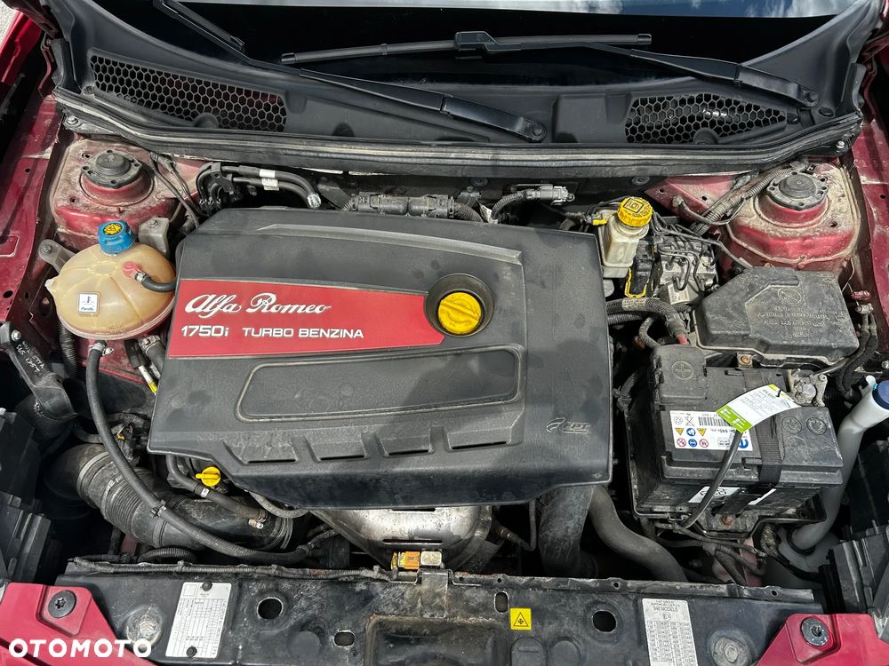 Alfa Romeo Giulietta 1750 TBi Quadrifoglio Verde - 11