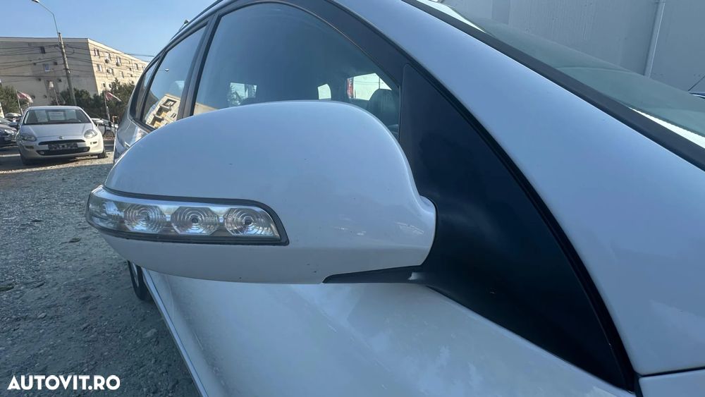 Hyundai i30 1.6 CRDI blue Classic - 15