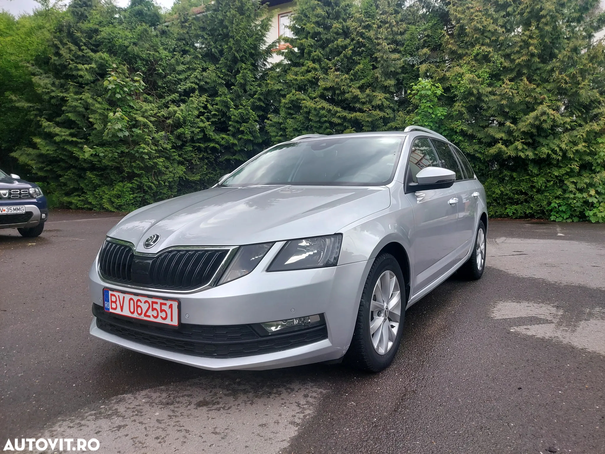 Skoda Octavia Combi Diesel 1.6 TDI DSG Style - 2
