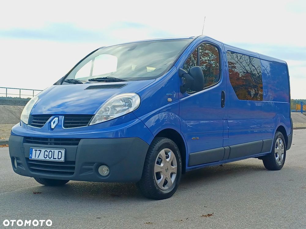 Renault Trafic 2012 photo 2