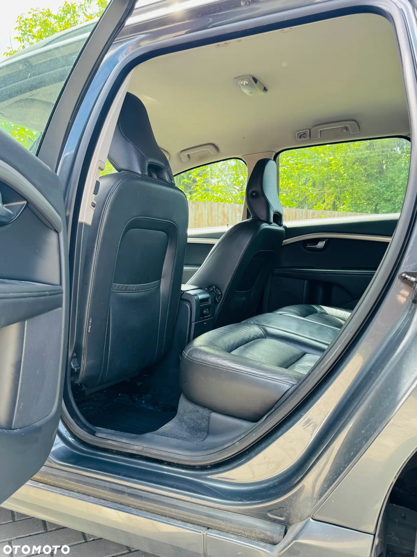 Volvo V70 D5 Momentum - 16