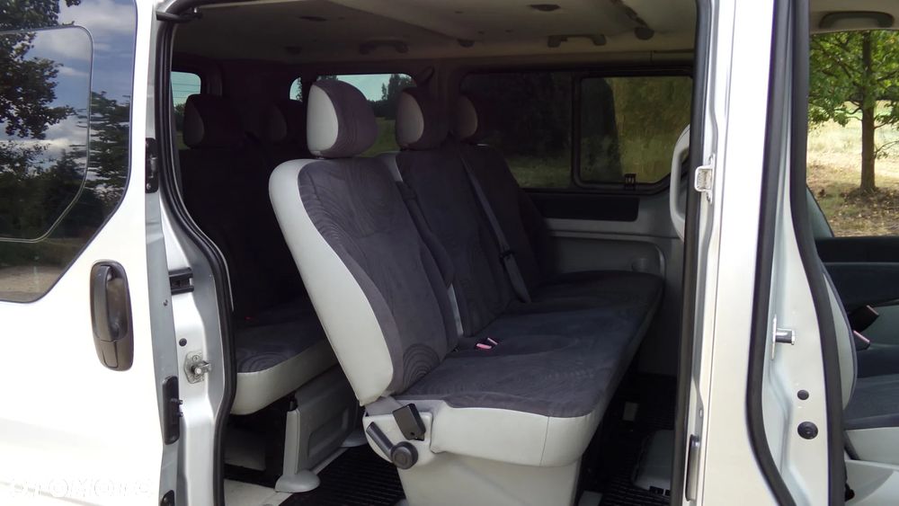 Renault Trafic 2.0 dCi 115 Passenger Expression - 19