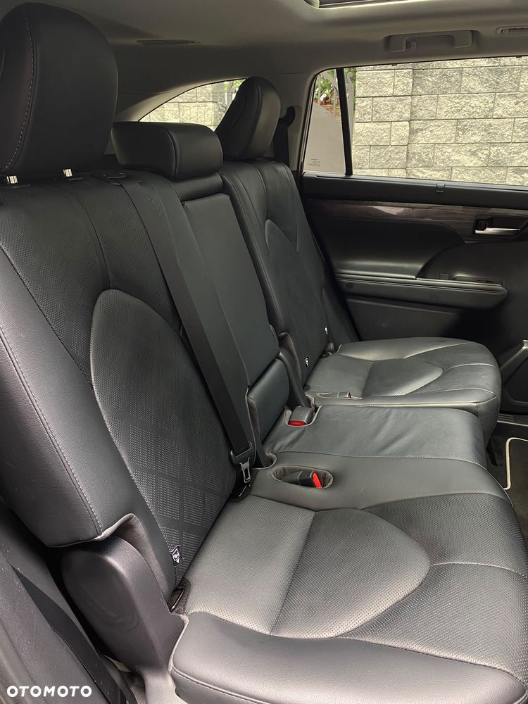 Toyota Highlander 2.5 Hybrid Executive - 32