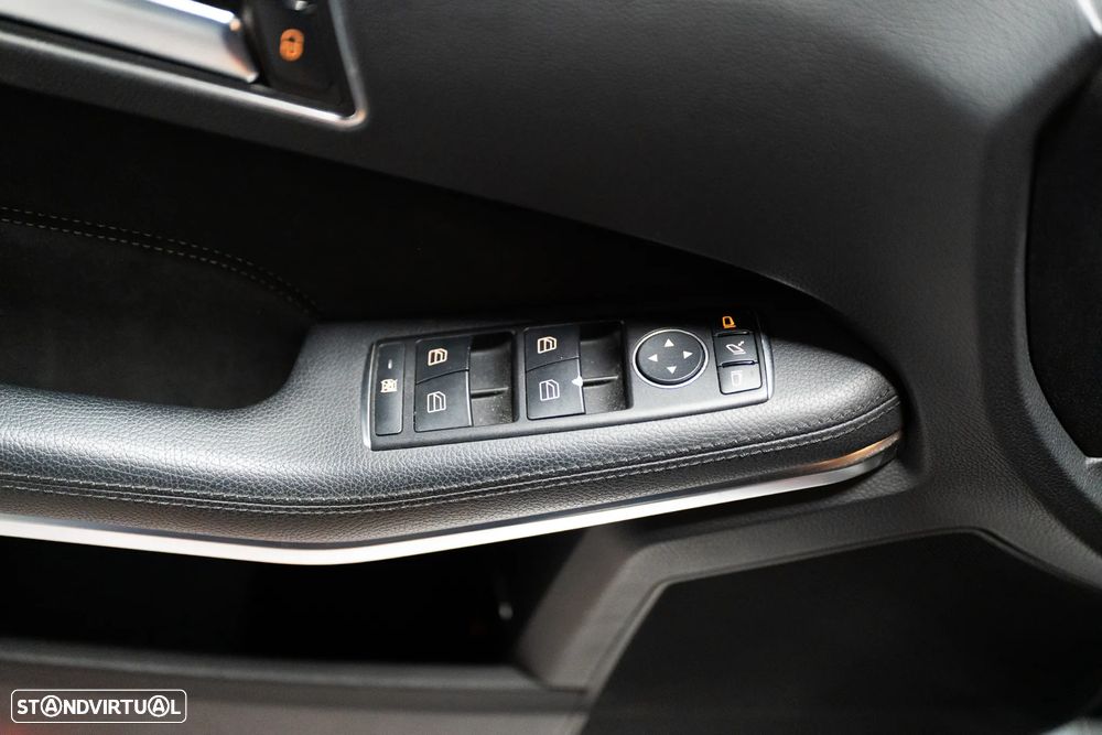 Mercedes-Benz E 300 BLUETEC Hybrid Avantgarde 107g - 36