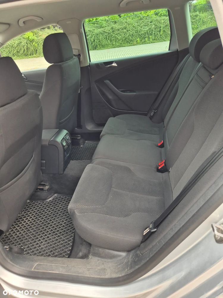 Volkswagen Passat 1.9 TDI Individual - 8