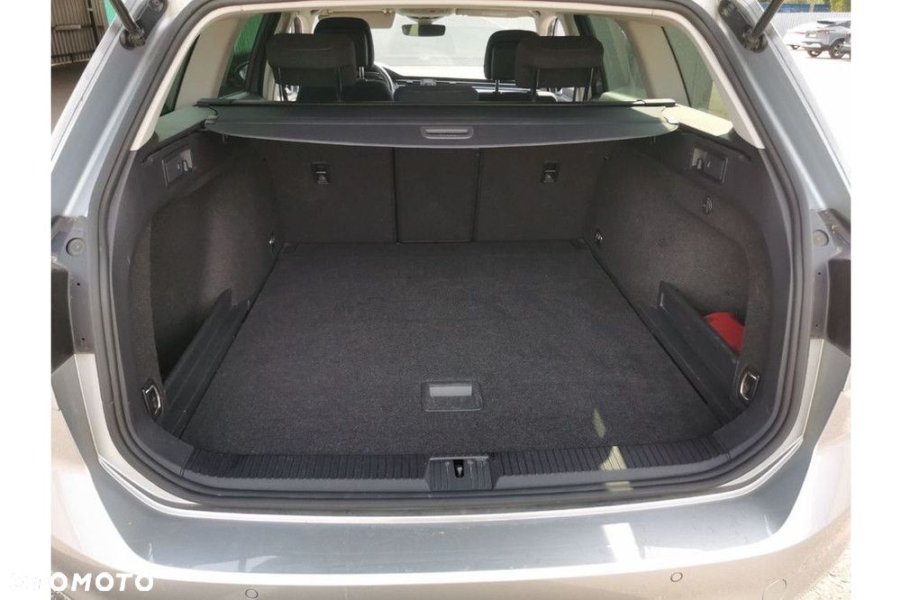 Volkswagen Passat Variant 2.0 TDI EVO Business - 7