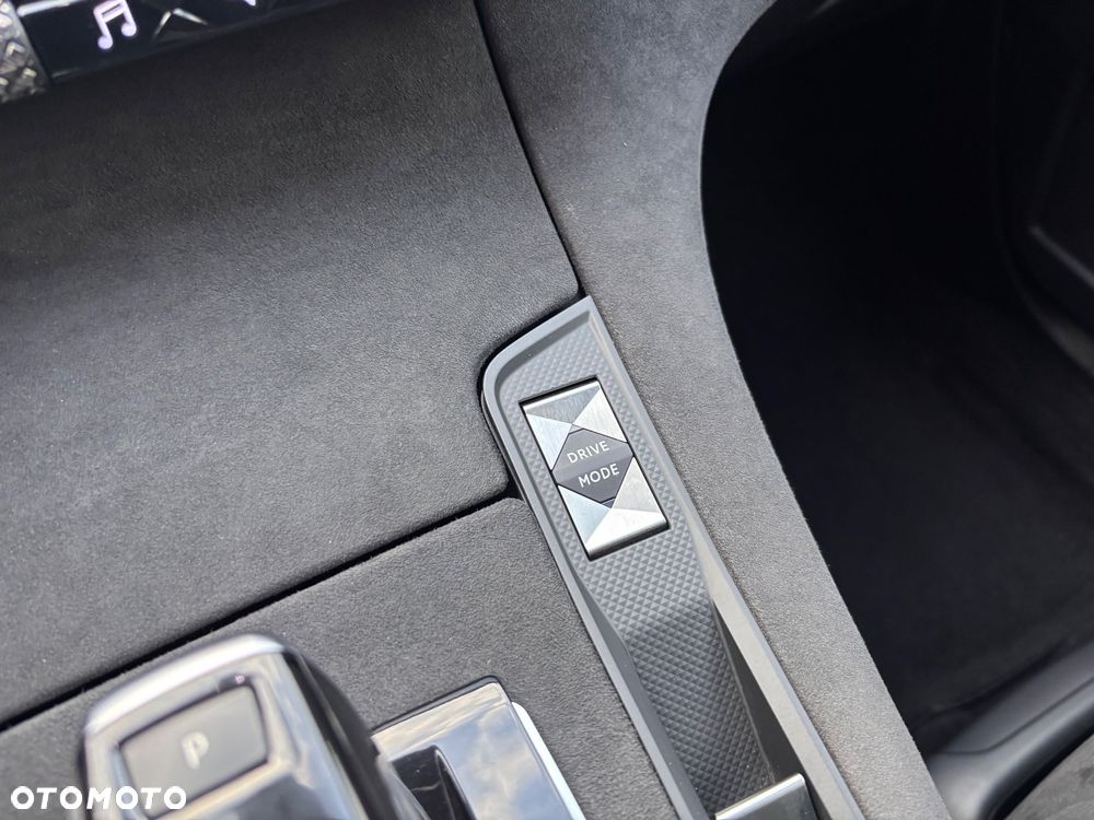 DS Automobiles DS 7 Crossback 2.0 BlueHDi Grand Chic - 27