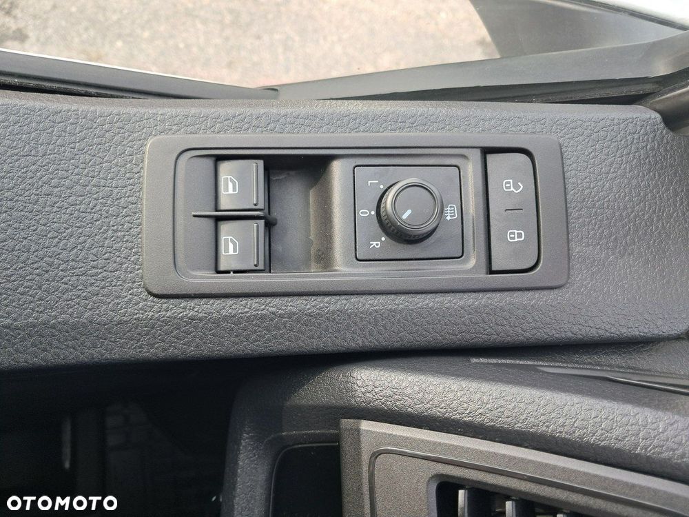 Volkswagen Caravelle 2.0 TDI L2 Comfortline 4Motion - 19