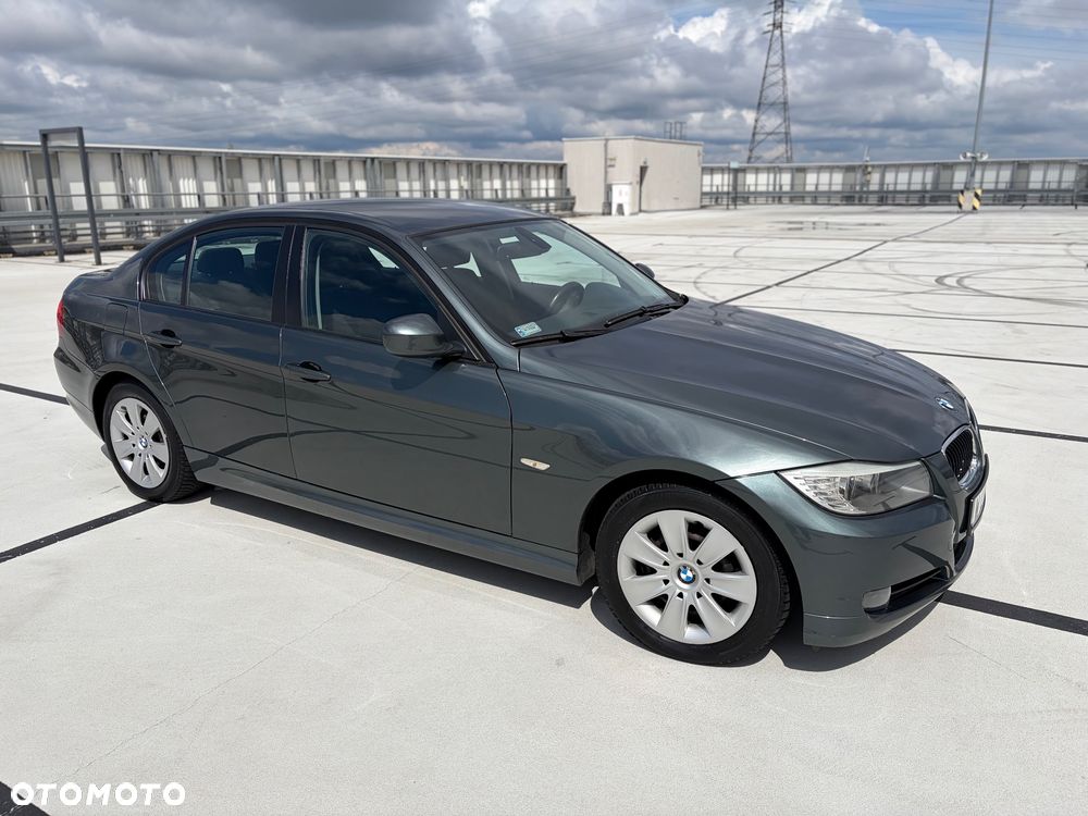 BMW Seria 3 318i - 37