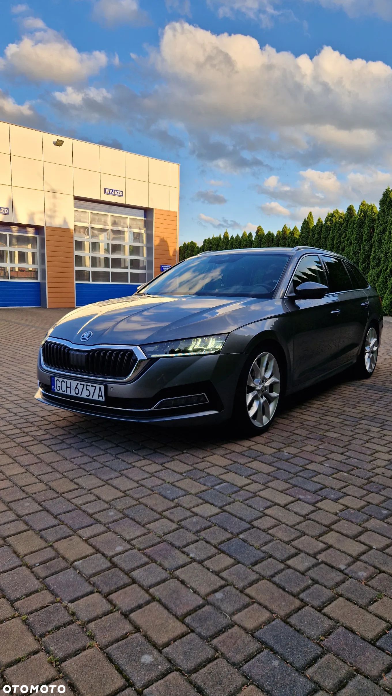 Skoda Octavia 2.0 TDI DSG Style - 1