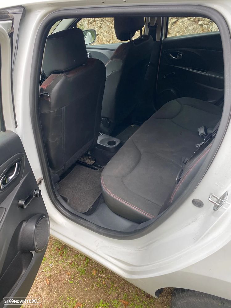 Renault Clio Sport Tourer - 8