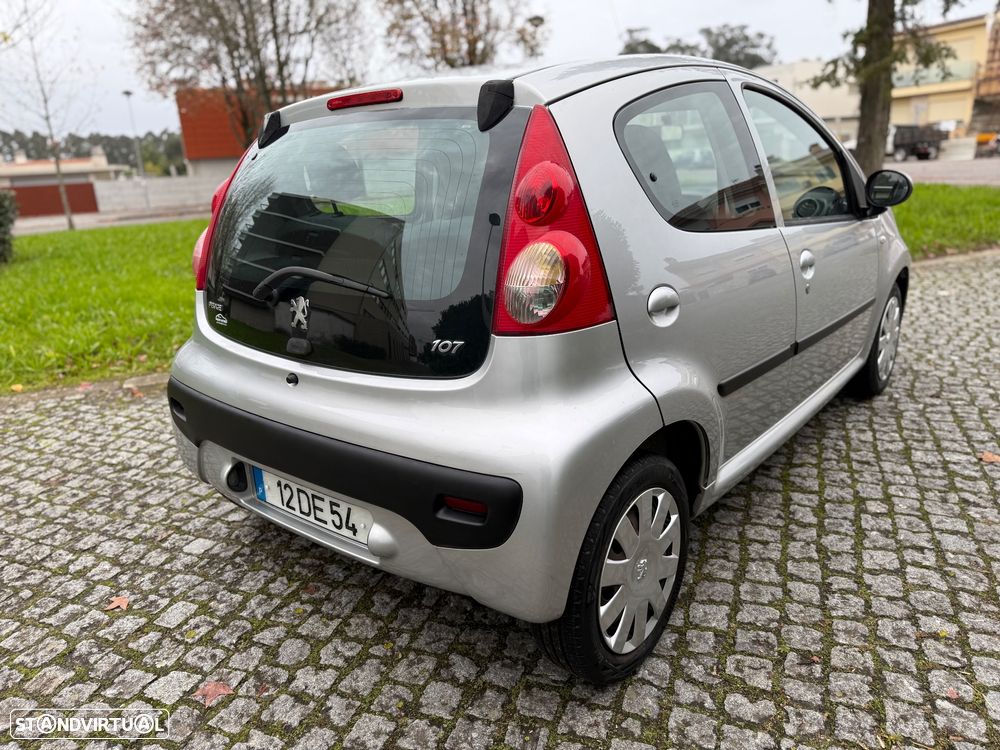 Peugeot 107 1.0 Trendy - 13