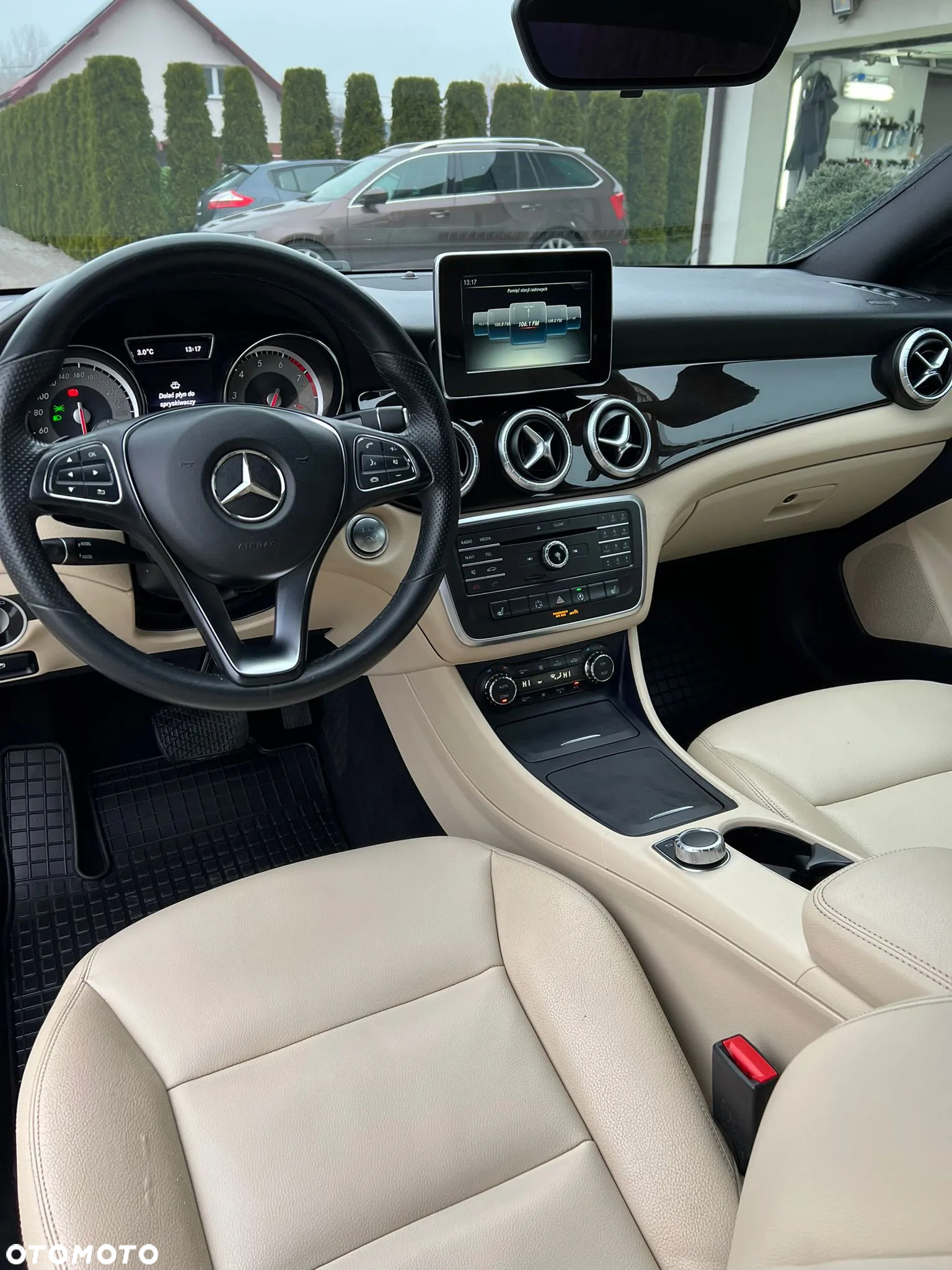 Mercedes-Benz CLA 250 4Matic 7G-DCT - 13
