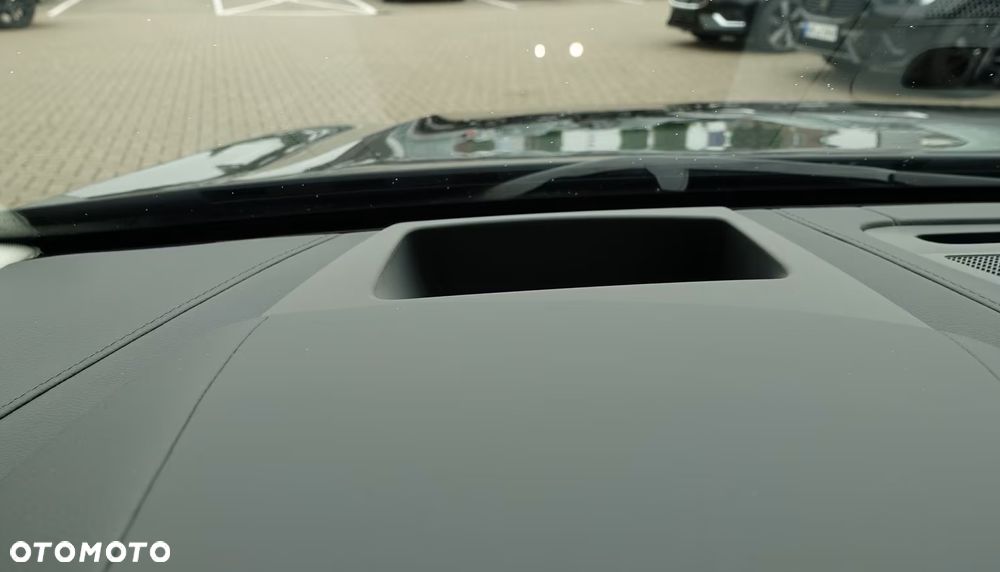 Volvo V90 T8 AWD Plug-In Hybrid Plus Dark - 12