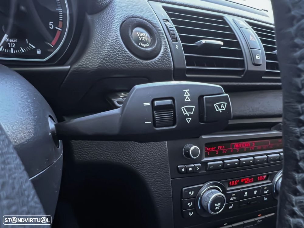 BMW 118 d Pack M - 15