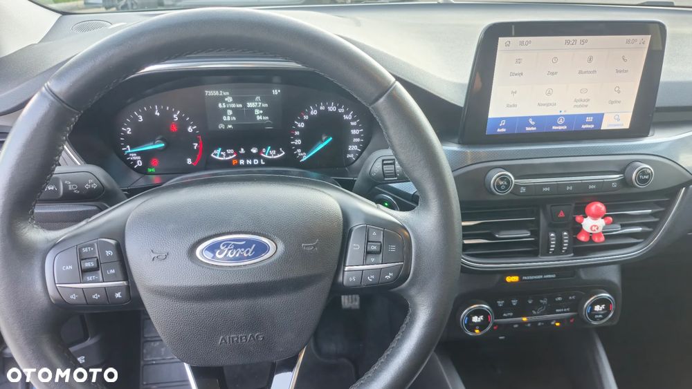 Ford Focus 1.0 EcoBoost Active X - 24