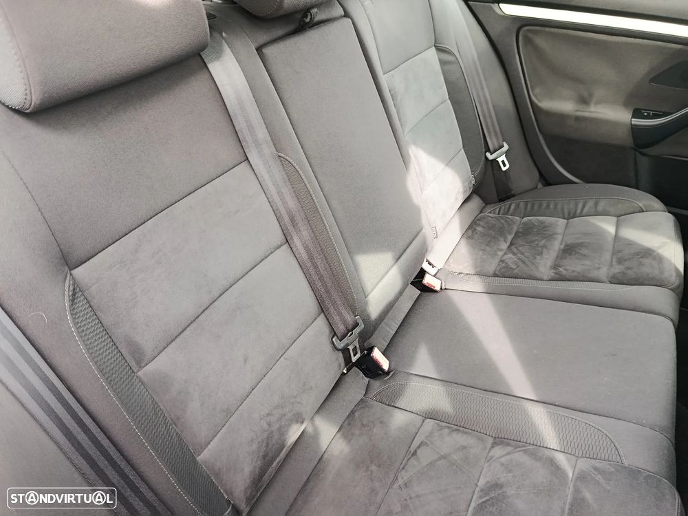 VW Golf Variant 1.6 TDi DPF BlueMotion Comfortline - 6