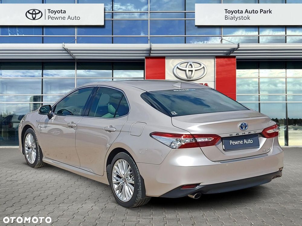 Toyota Camry 2.5 Hybrid Executive CVT - 3