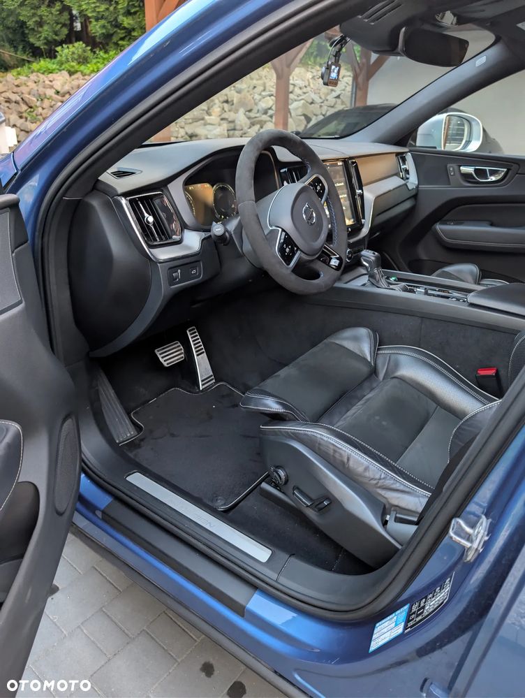 Volvo XC 60 D4 SCR AWD R-Design - 6