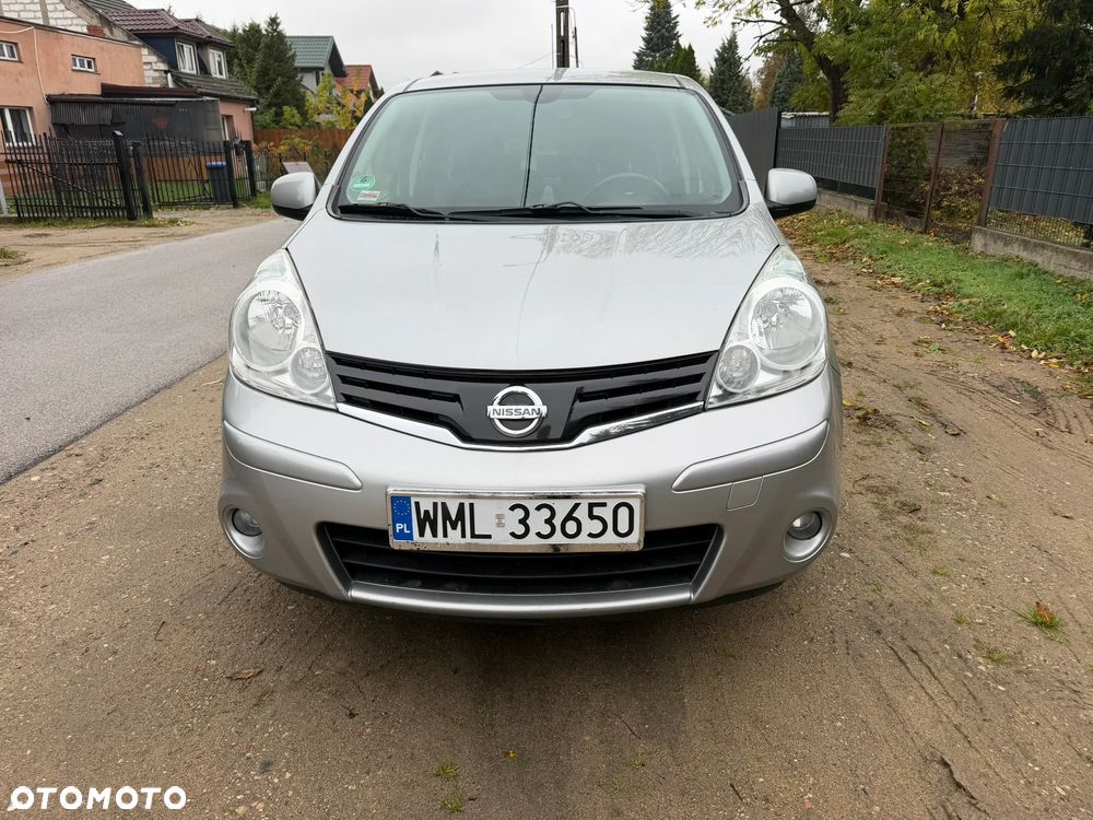 Nissan Note 2010 photo 2