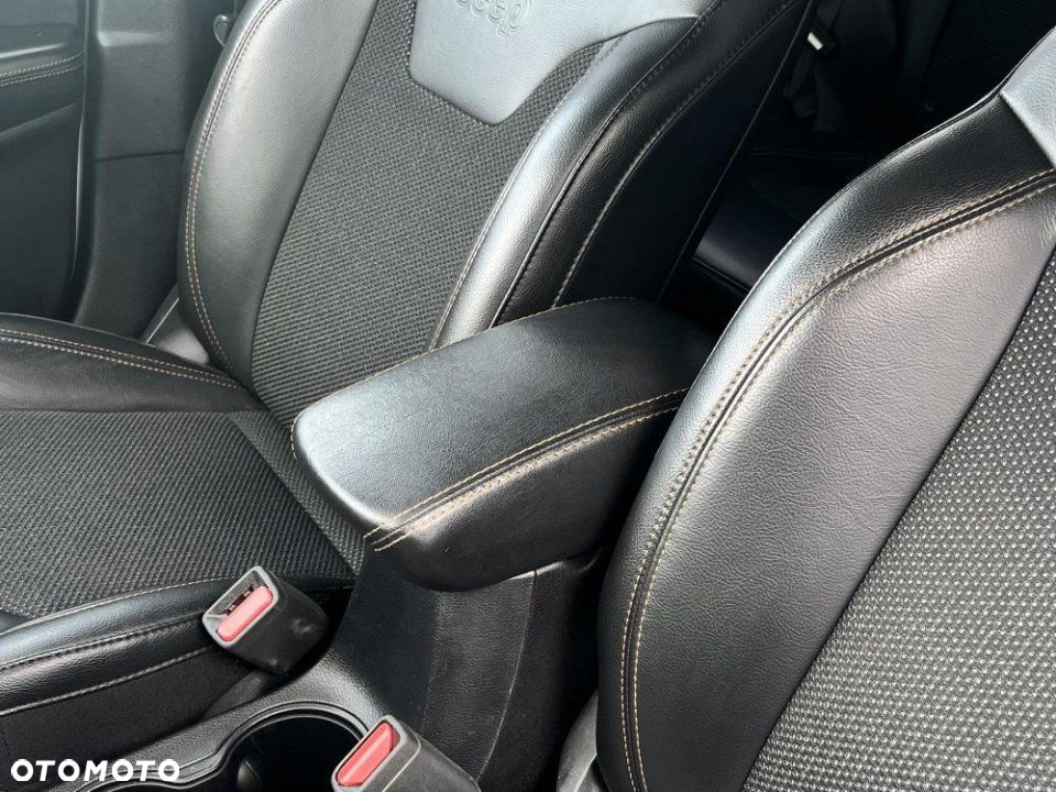 Jeep Compass - 18