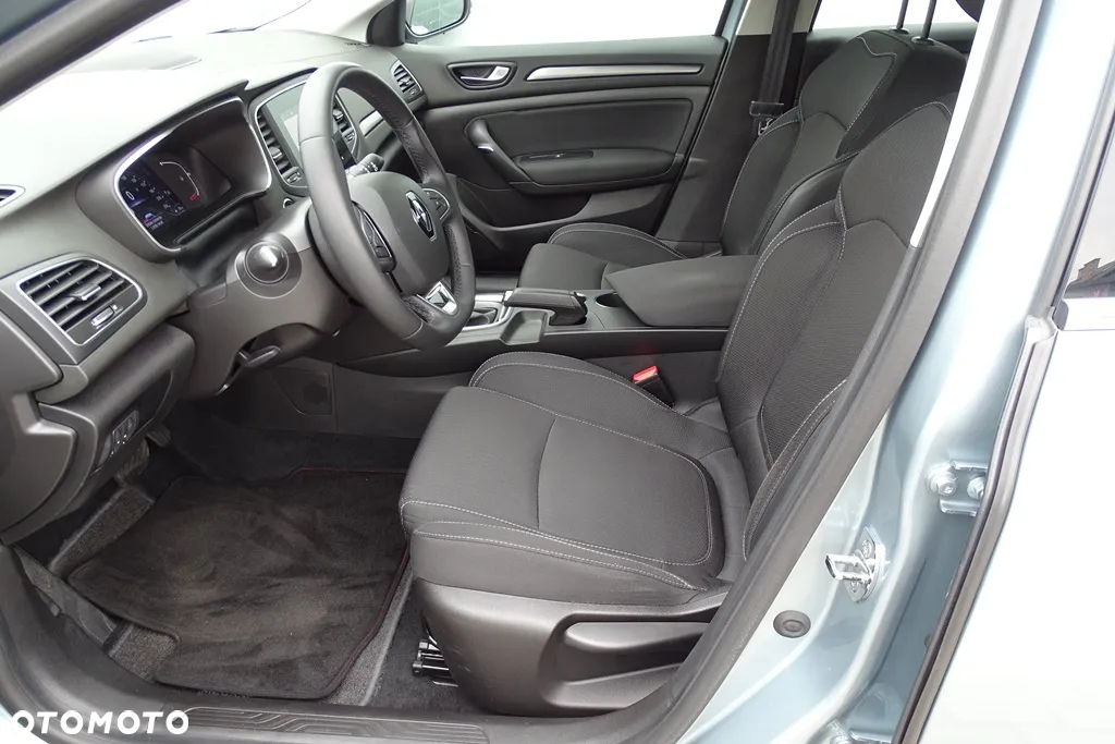 Renault Megane ENERGY TCe 140 EDC LIMITED - 17