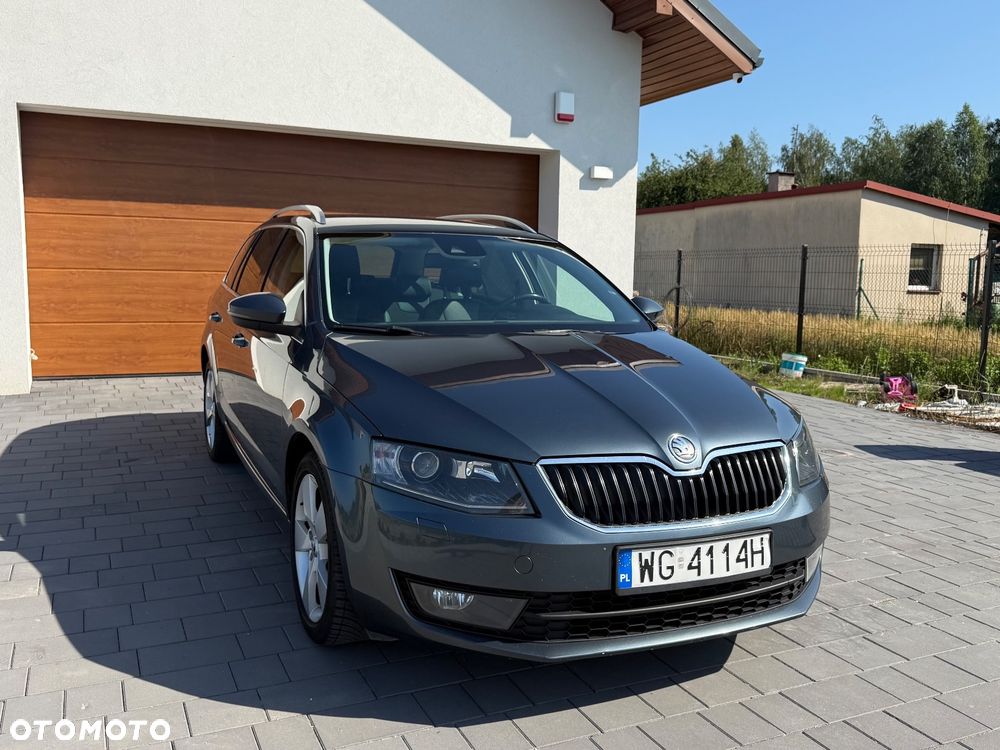 Skoda Octavia 2.0 TDI Elegance DSG - 2