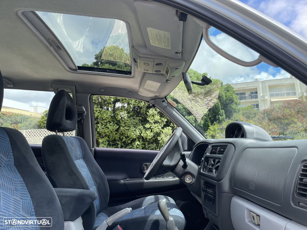 Mitsubishi Pajero Sport 2.5 TD GLS - 16