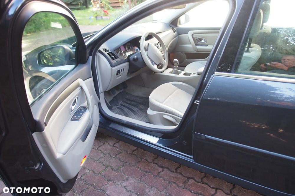 Renault Laguna 2.0 DCi Privilege - 3