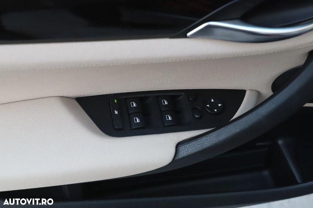 BMW X1 xDrive18d Aut. Sport Line - 11