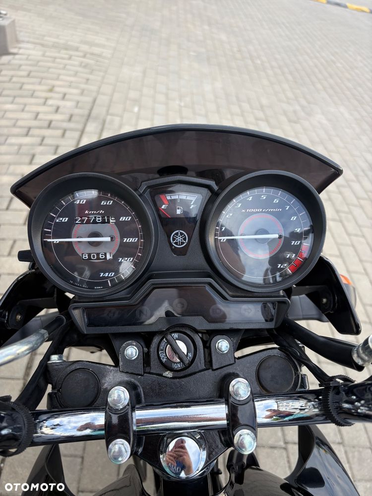 Yamaha YBR - 8