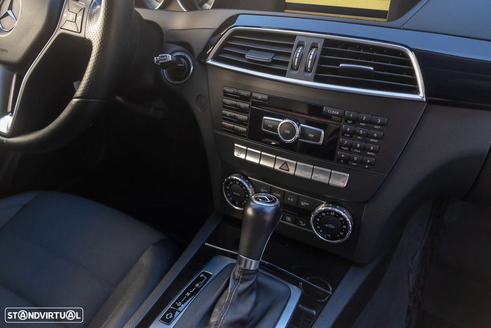 Mercedes-Benz C 220 - 53